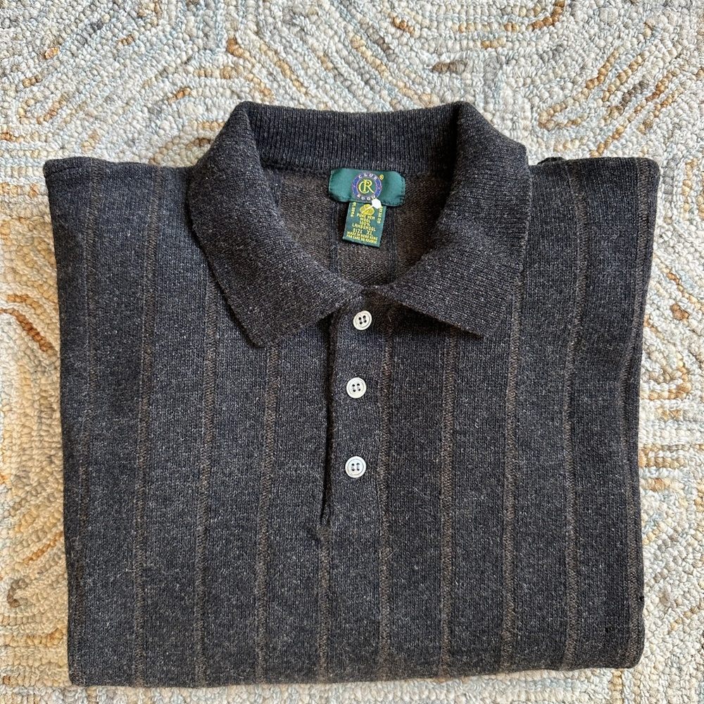 Men’s XL Classic Sweater…Freshly dry cleaned… ready to wear!